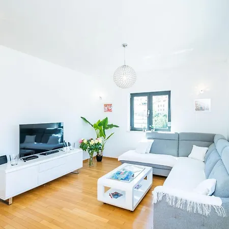 Clouds Apartment