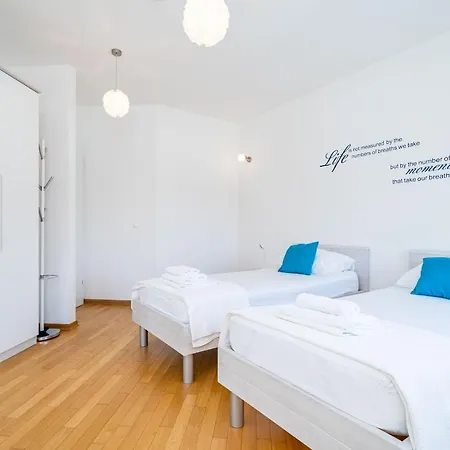 Clouds Appartement *