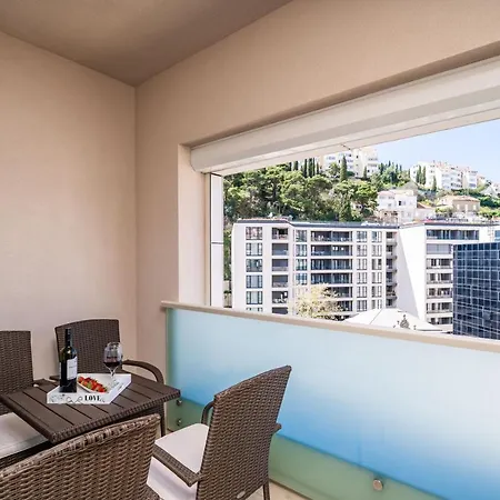 Clouds Апартаменты *